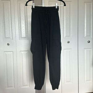 Aritzia TNA black lightweight joggers
